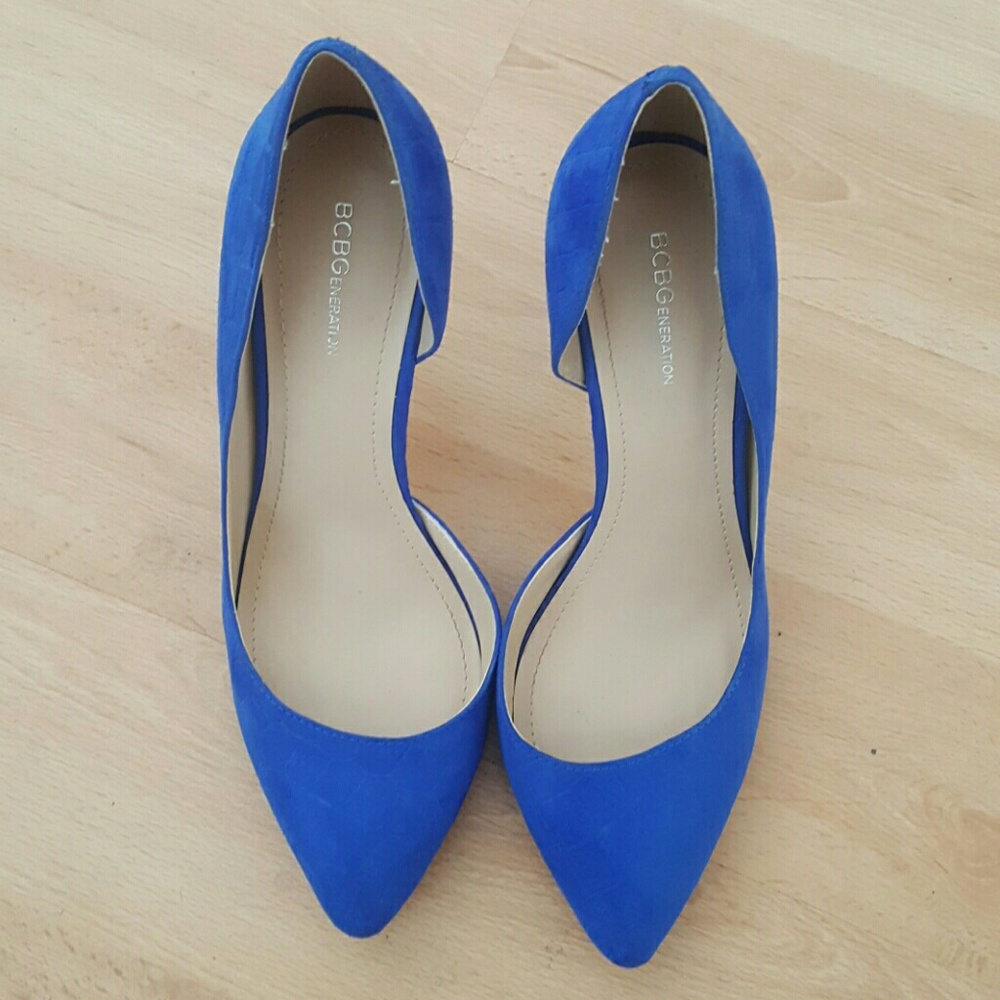 BCBGeneration blue suede pumps